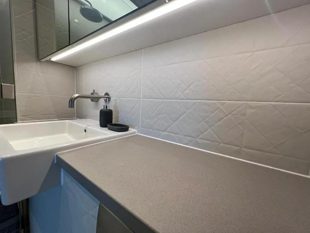 Stratford Westfield Olympic Village Self Check-In London Apartment